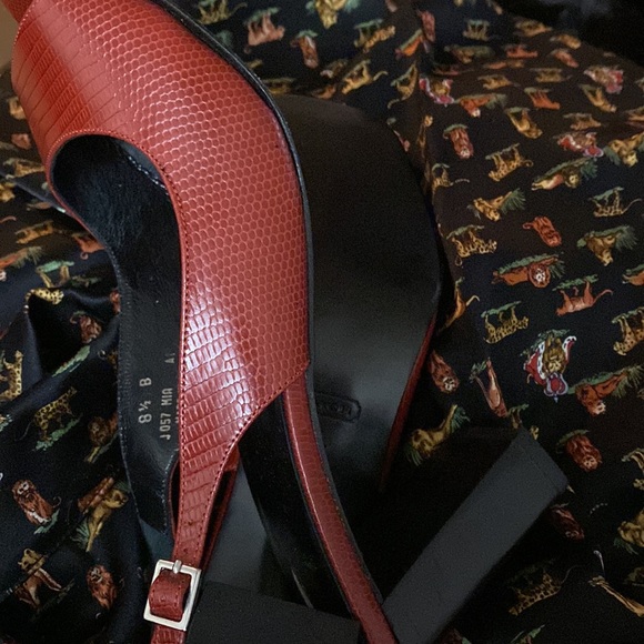 Coach pumps open toes Red 8.5 - Picture 4 of 4